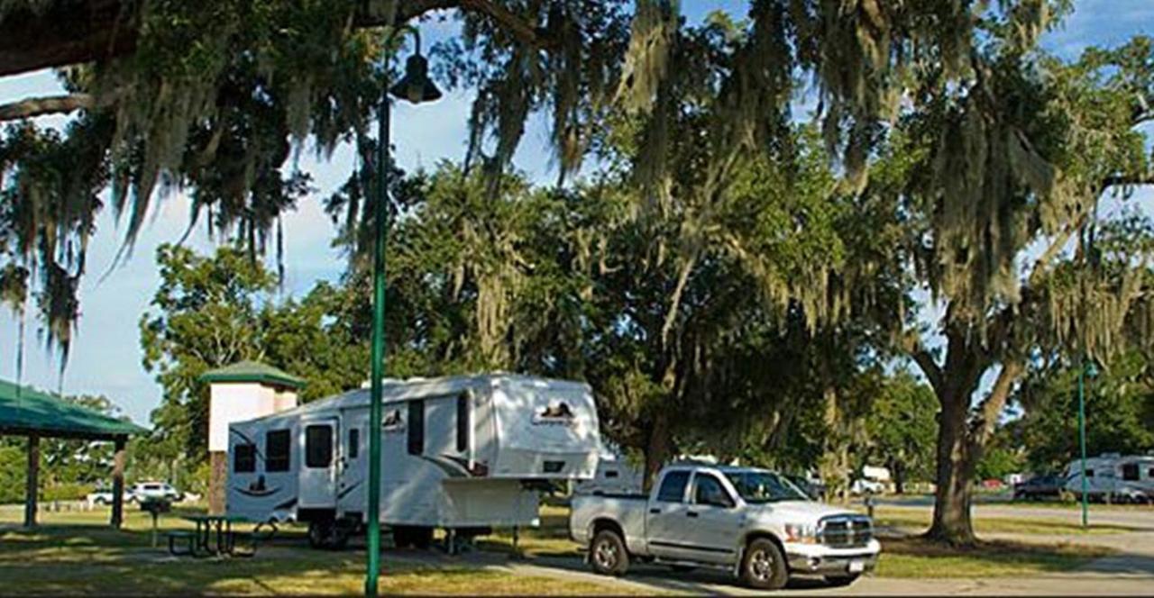 ホテル ハリウッド カジノ ベイ サン ルイス Bay St. Louis エクステリア 写真